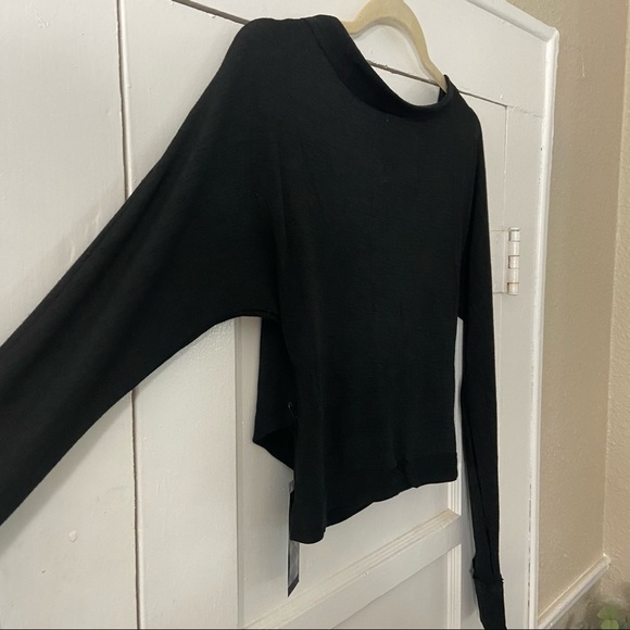 Kismet couture “Designed in Texas” Thumb Holes - Picture 10 of 15